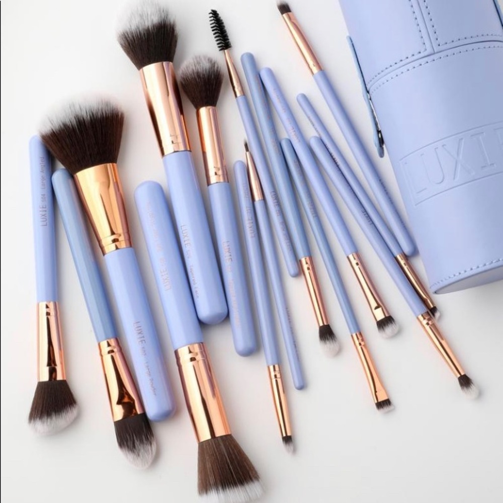 LUXIE DREAMCATCHER BRUSH SET
7008